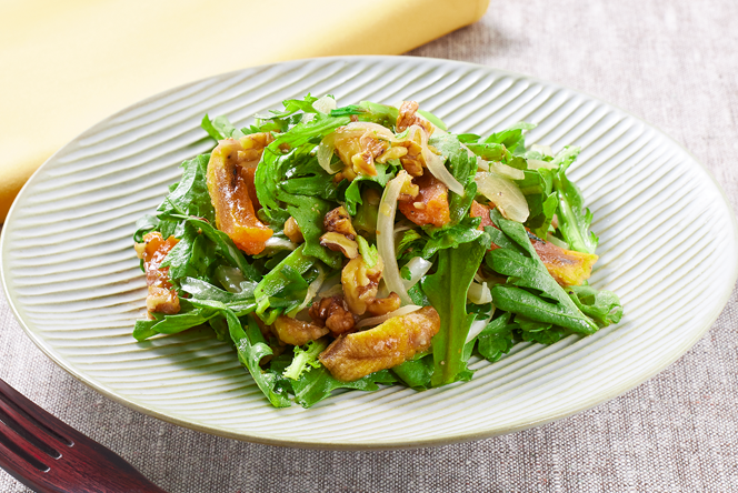 春菊と干し柿のサラダ